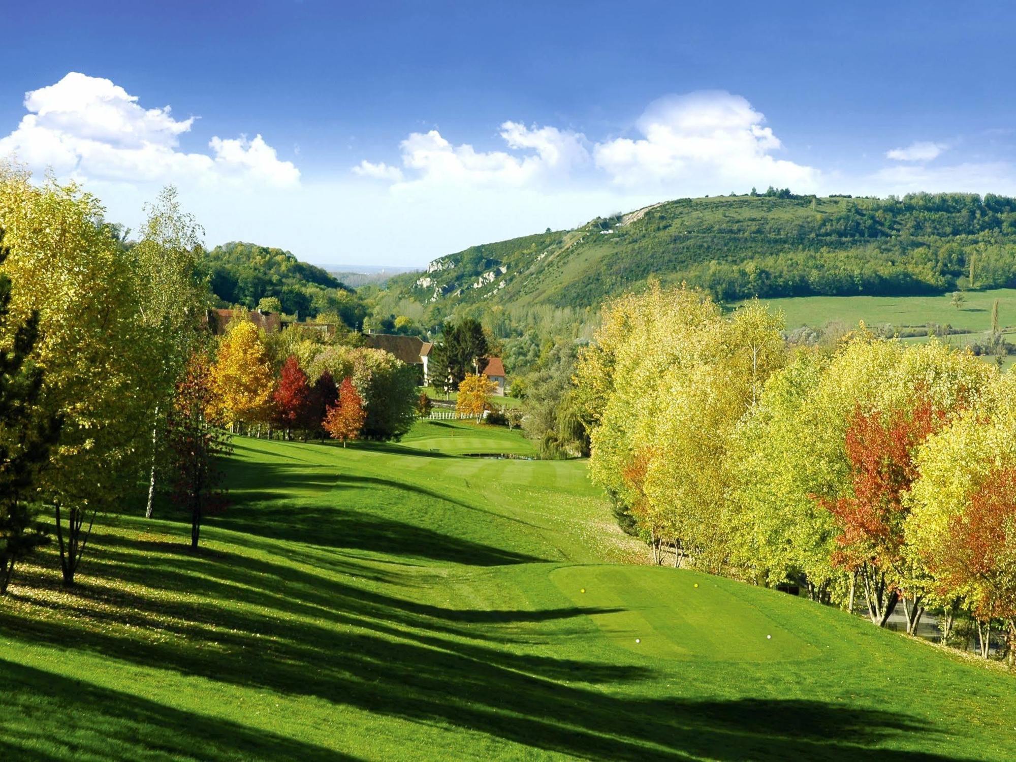 Logis Hotel Golf Le Domaine Du Val De Sorne Vernantois Exteriér fotografie